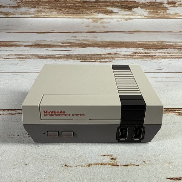 Nintendo NES Classic Edition Video Game Console Only CLV-001 Gray - Picture 1 of 5